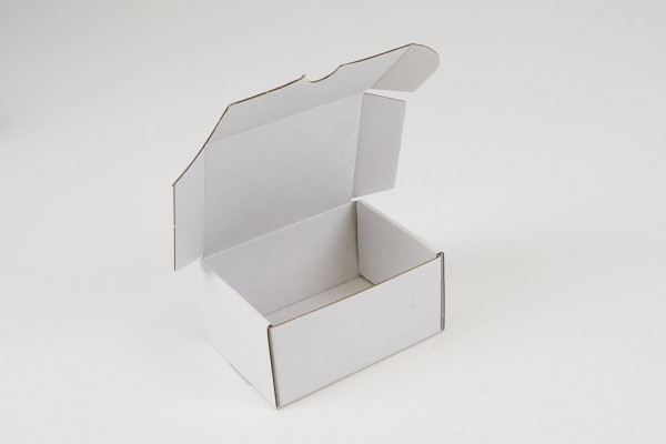 Wellpappe Stanzverpackung mit Klappdeckel, 134x100x65 mm, 1-wellig, 1.39e weiß/weiß